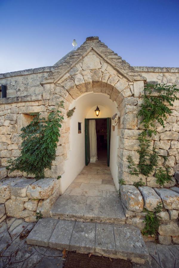 Trulli Girasoli E Viole Cocolicchio Exteriér fotografie