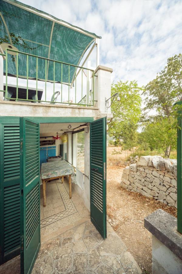 Trulli Girasoli E Viole Cocolicchio Exteriér fotografie