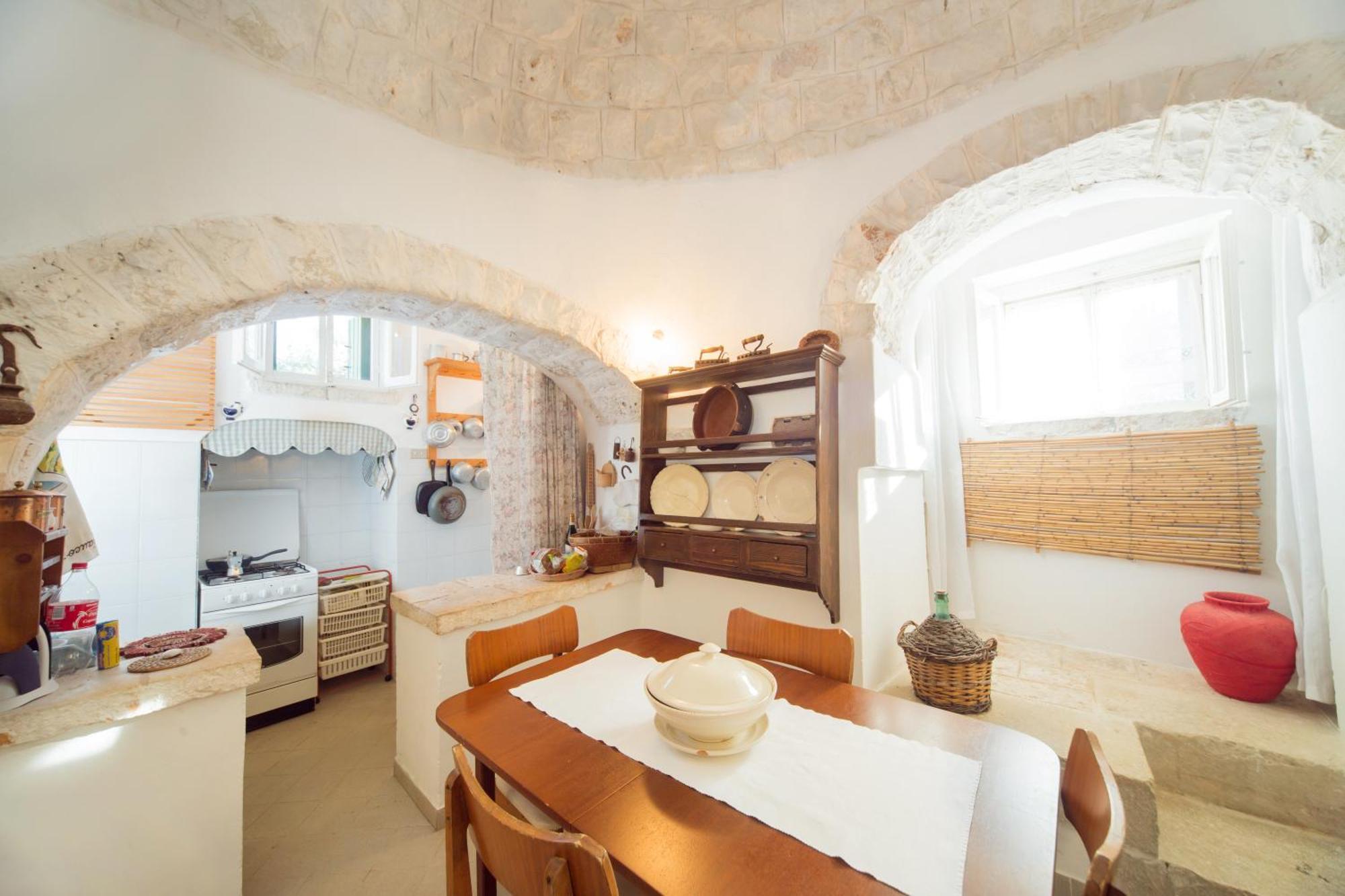 Trulli Girasoli E Viole Cocolicchio Pokoj fotografie