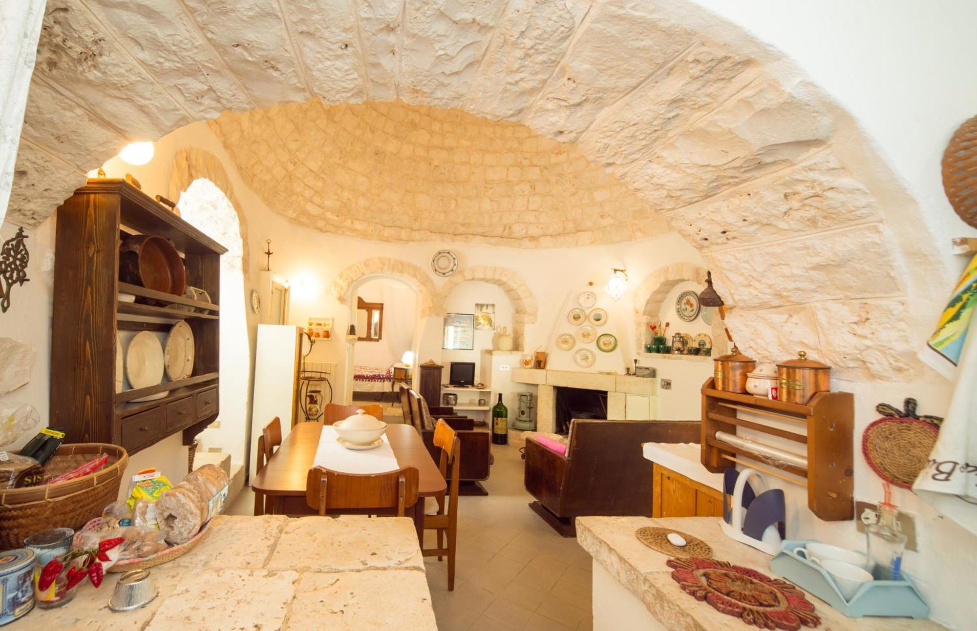 Trulli Girasoli E Viole Cocolicchio Pokoj fotografie